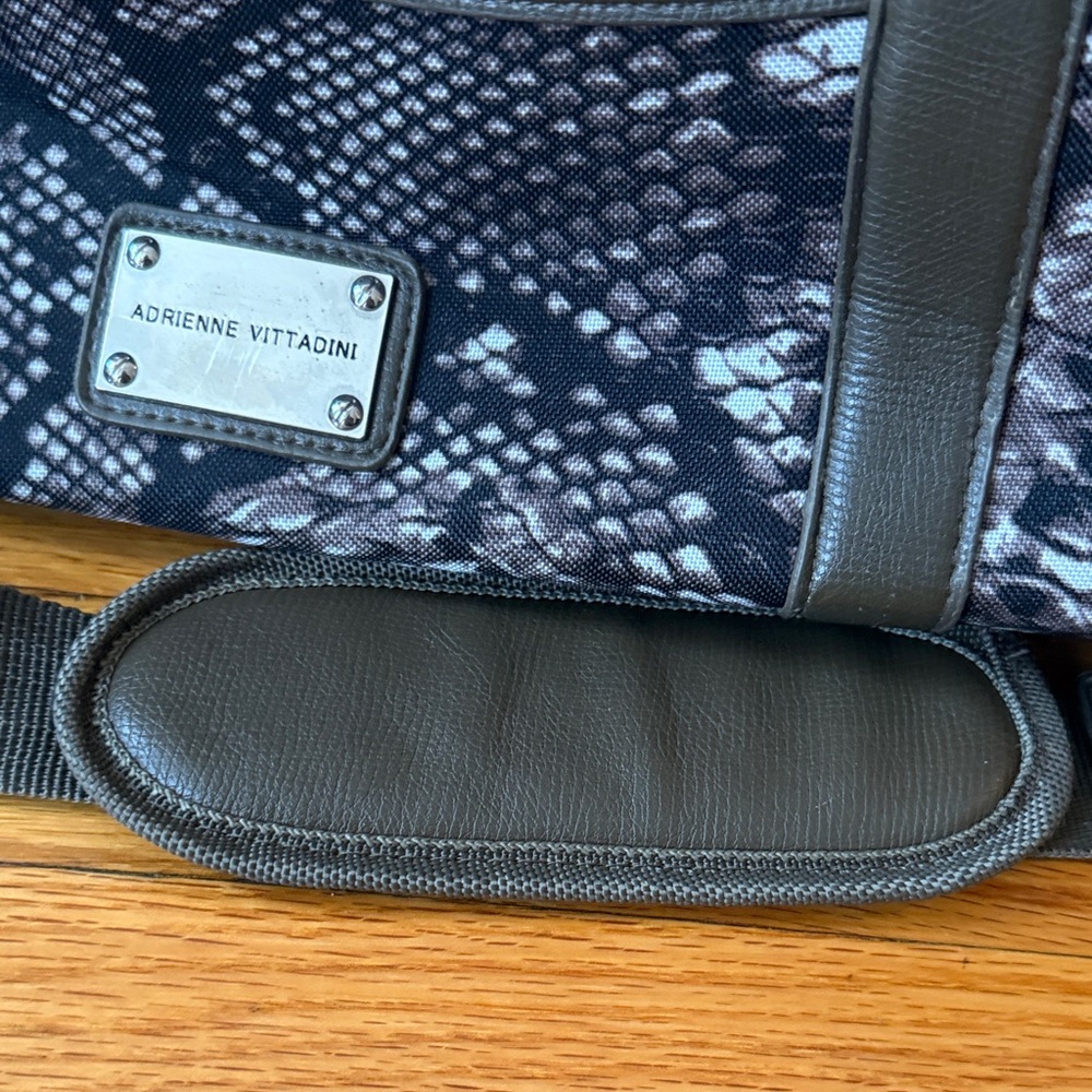 Adrienne Vittadini Taupe and White Patterned Duffel Bag - Picture 5 of 6